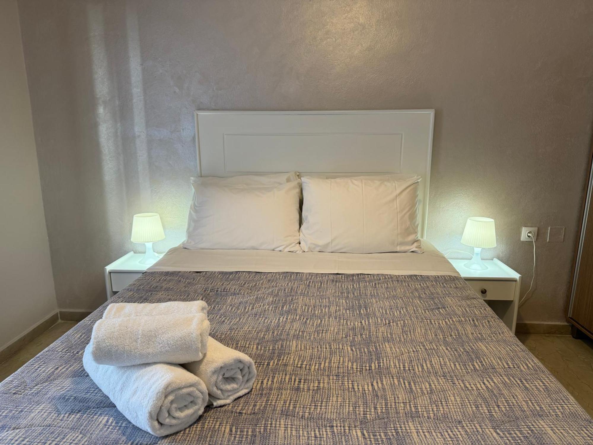 Aparthotel Elizabeth à Roda  Extérieur photo